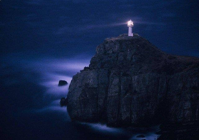 Bright ideas for brand strategy Devising a brand strategy that stands out